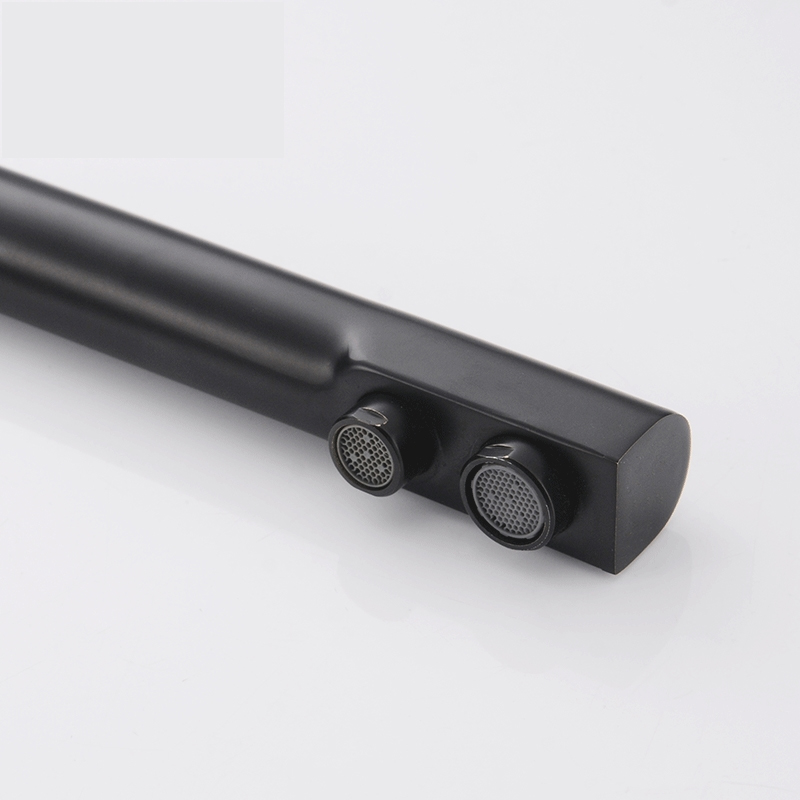 Đầu vòi được thiết kế tỉ mỉ bề hoàn thiện từ những chi tiết nhỏ nhất Đầu vòi được thiết kế tỉ mỉ bề hoàn thiện từ những chi tiết nhỏ nhất