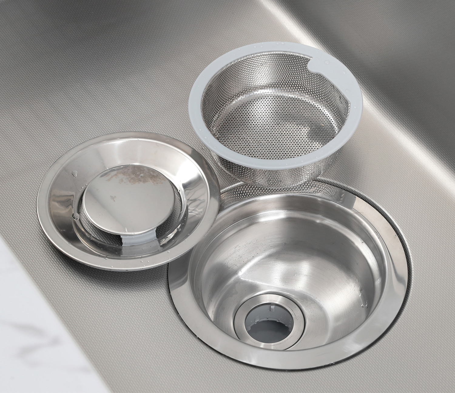 Thiết kế tối ưu với 04 lớp, khả năng lọc triệt để, giữ lại toàn bộ cặn bẩn và thoát hết nước, chống tắc nghẽn Thiết kế tối ưu với 04 lớp, khả năng lọc triệt để, giữ lại toàn bộ cặn bẩn và thoát hết nước, chống tắc nghẽn