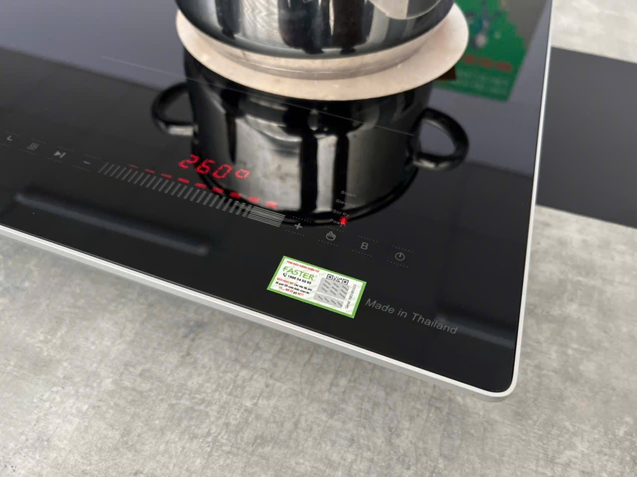 Bảng điều khiển Controls Flex Touch của FS 982IPRO Seri 8 này có thể nó là rất dễ điều khiển Bảng điều khiển Controls Flex Touch của FS 982IPRO Seri 8 này có thể nó là rất dễ điều khiển