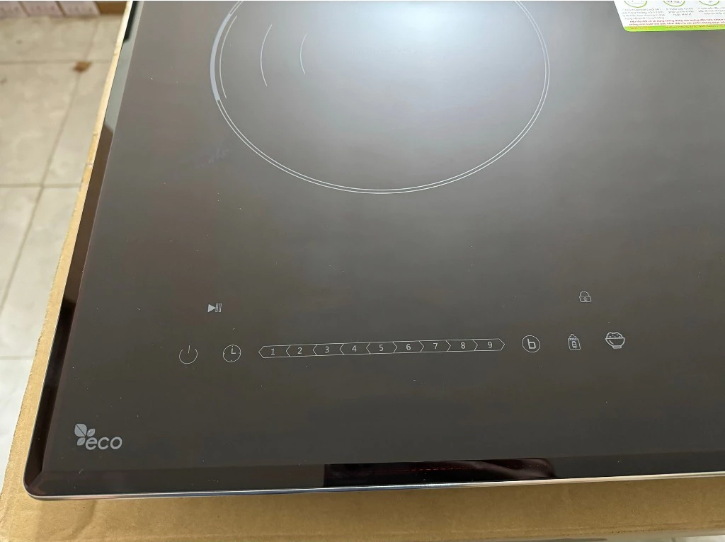 Bếp từ FS 9989IN Seri 6.0 tích hợp công nghệ biến tần Inverter với bộ vi xử lý IC chip lõi kép thông minh và IGBT công suất sản xuất bởi hãng Siemens từ CHLB Đức Bếp từ FS 9989IN Seri 6.0 tích hợp công nghệ biến tần Inverter với bộ vi xử lý IC chip lõi kép thông minh và IGBT công suất sản xuất bởi hãng Siemens từ CHLB Đức