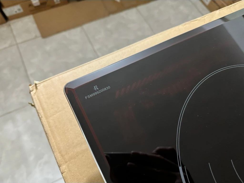 Bếp từ Faster FS 9989IN Seri 6.0 thiết kế vát 4 cạnh kết hợp bo viền hợp kim nhôm Aluminium sang trọng và hiện đại. Bếp từ Faster FS 9989IN Seri 6.0 thiết kế vát 4 cạnh kết hợp bo viền hợp kim nhôm Aluminium sang trọng và hiện đại.