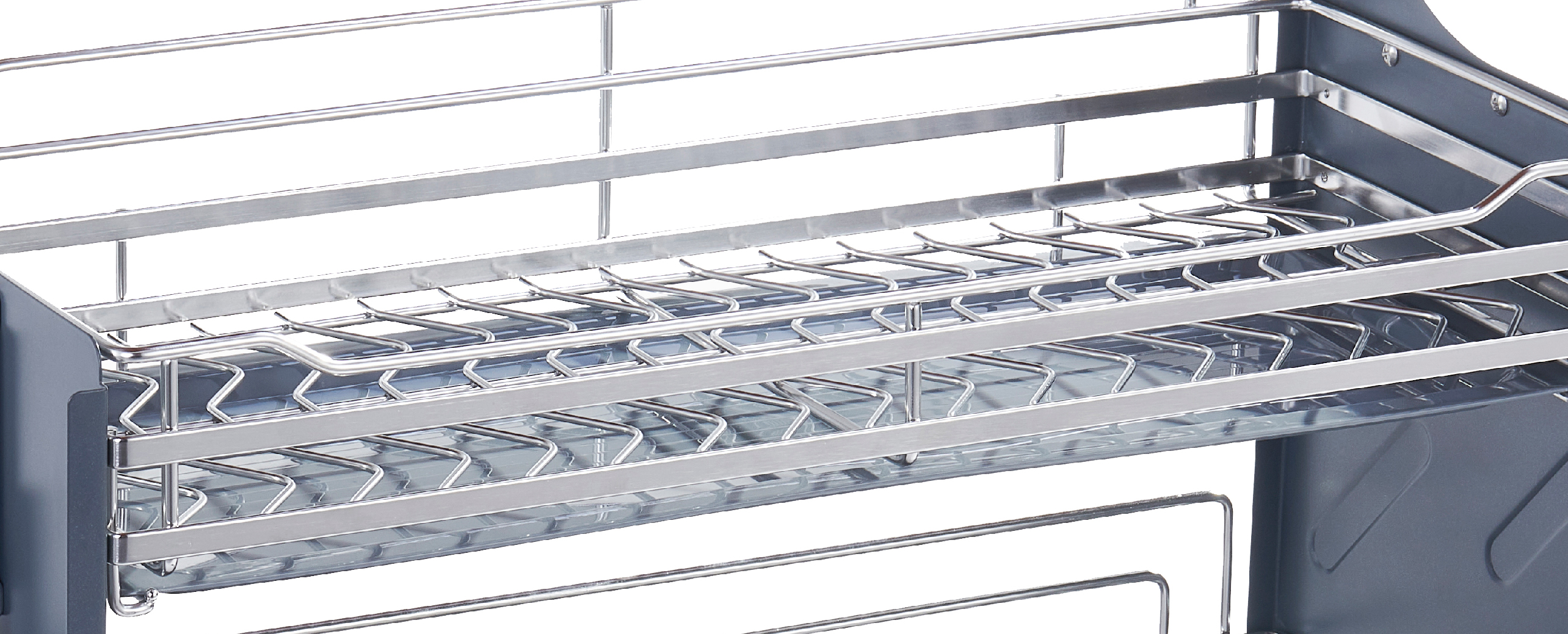 Tầng trên được thiết kế úp bát, khi úp bát lên có thể dựng thẳng đứng, không xô vào nhau. Tầng trên được thiết kế úp bát, khi úp bát lên có thể dựng thẳng đứng, không xô vào nhau.