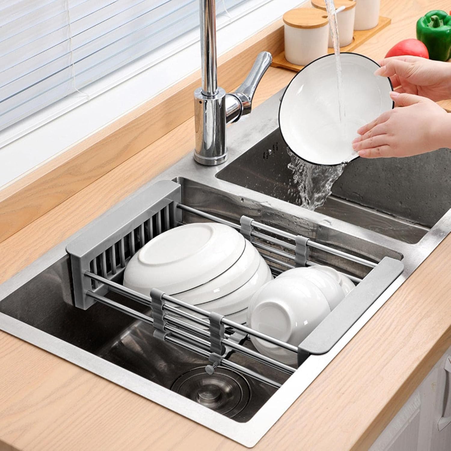 Với thiết kế tích hợp phụ kiện, bạn có thể tận hưởng sự tiện lợi, thẩm mỹ và sáng tạo trong không gian bếp của mình. Với thiết kế tích hợp phụ kiện, bạn có thể tận hưởng sự tiện lợi, thẩm mỹ và sáng tạo trong không gian bếp của mình.