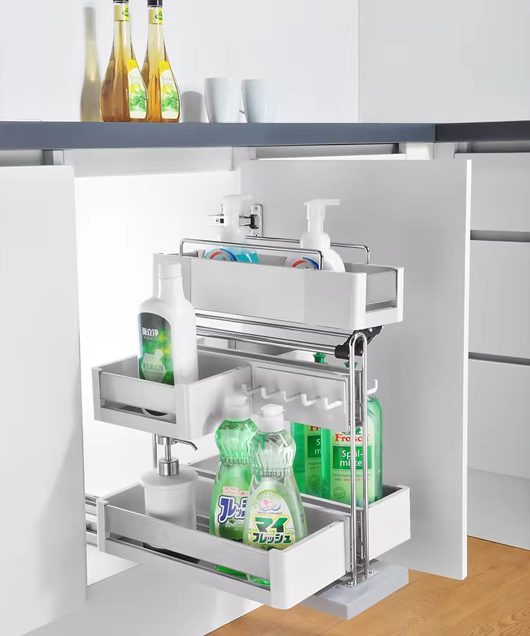 Giá đựng chai lọ tẩy rửa Eurogold EUSL400 | ETR400 được thiết kế phù hợp việc lắp đặt trong các khoang tủ giới hạn. Giá đựng chai lọ tẩy rửa Eurogold EUSL400 | ETR400 được thiết kế phù hợp việc lắp đặt trong các khoang tủ giới hạn.