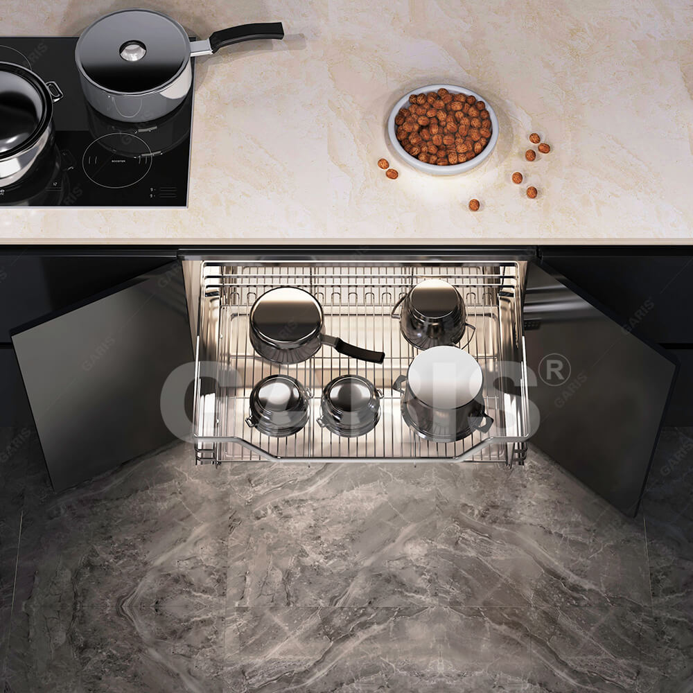 Giá xoong nồi Inox 304 nan dẹt mạ Chrome cánh mở 600mm GP04.60C là phụ kiện tủ bếp được nhập khẩu chính hãng từ thương hiệu nổi tiếng Garis Giá xoong nồi Inox 304 nan dẹt mạ Chrome cánh mở 600mm GP04.60C là phụ kiện tủ bếp được nhập khẩu chính hãng từ thương hiệu nổi tiếng Garis