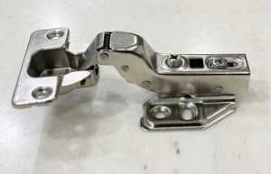 ban-le-giam-chan-newera-629c