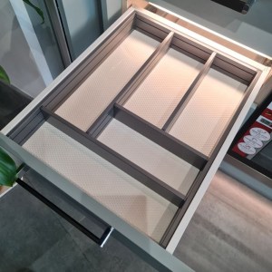 bo-khay-chia-cho-ngan-keo-rong-450mm-nhom-mau-xam-dam-hafele-552-52-304