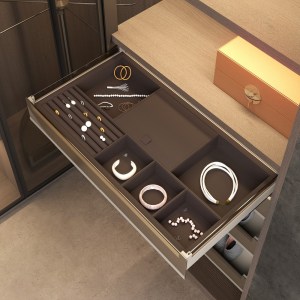 gia-de-do-trang-suc-eurogold-eua22160-eua22170-eua22180-eua22190