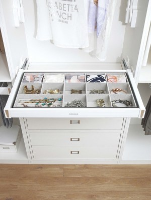 gia-de-do-trang-suc-eurogold-eua6190-eua6180-eua6170-eua6160