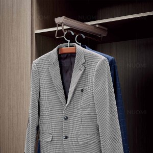 gia-treo-mac-ao-8-nut-garis-gw36r