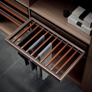 gia-treo-quan-au-mau-do-carnelian-garis-gw04r