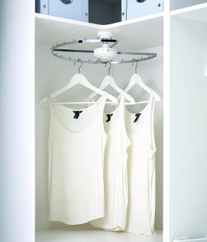 gia-xoay-da-nang-treo-quan-ao-garis-gw22