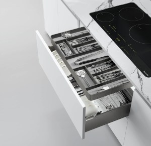 khay-chia-doc-lap-nhom-phay-xuoc-ray-am-giam-chan-eurogold-eum7160g-eum7170g-eum7180g-eum7190g