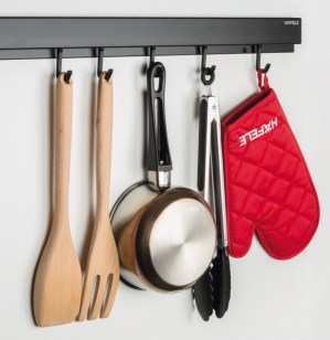 moc-treo-dung-cu-nau-an-nhom-mau-den-hafele-523-00-390