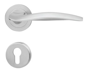 tay-nam-gat-cua-phong-co-nap-che-dong-thau-mau-chrome-mo-hafele-901-98-816