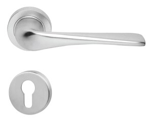 tay-nam-gat-cua-phong-co-nap-che-dong-thau-mau-chrome-mo-hafele-901-99-598