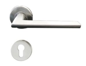 tay-nam-gat-cua-phong-co-nap-che-inox-304-hafele-903-99-329