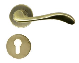 tay-nam-gat-cua-phong-co-nap-che-inox-304-mau-dong-reu-hafele-903-99-588-1