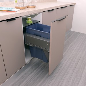 thung-rac-eurogold-ea400