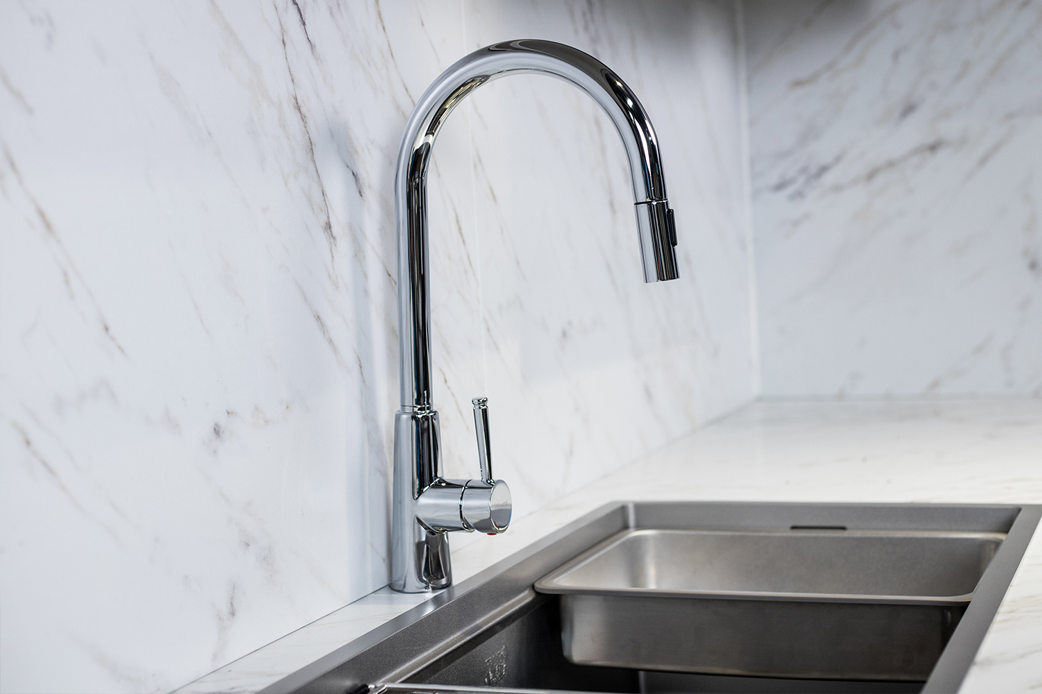 Vòi rửa nóng lạnh dây rút Grandx GXF03 Dual Spray thiết kế cao và khả năng xoay 360 độ, tạo ra sự tương thích hoàn hảo với mọi đồ dùng Vòi rửa nóng lạnh dây rút Grandx GXF03 Dual Spray thiết kế cao và khả năng xoay 360 độ, tạo ra sự tương thích hoàn hảo với mọi đồ dùng