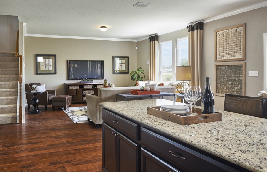 Mẫu tủ bếp gỗ giáng hương đẹp TB-HSN08