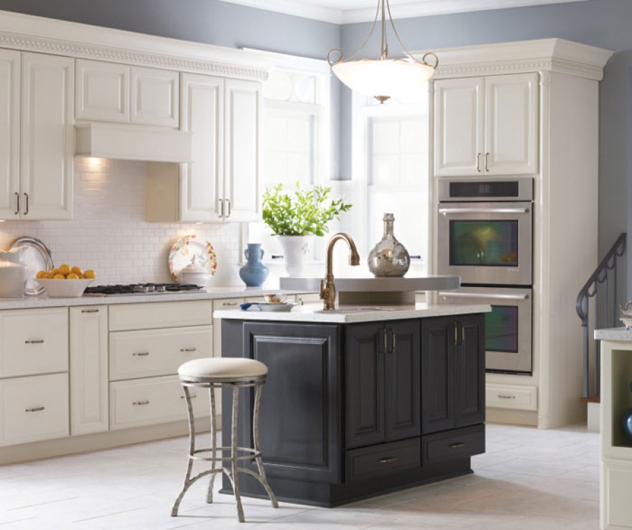 Mẫu tủ bếp có bàn đảo đẹp TB-HSN16